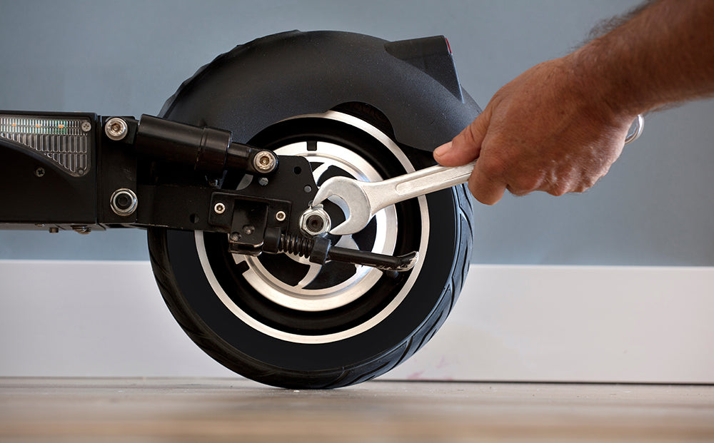 So beheben Sie eine Reifenpanne oder wechseln einen Reifen am M365 1S Pro 2 Pro 3 Mi Electric Scooter